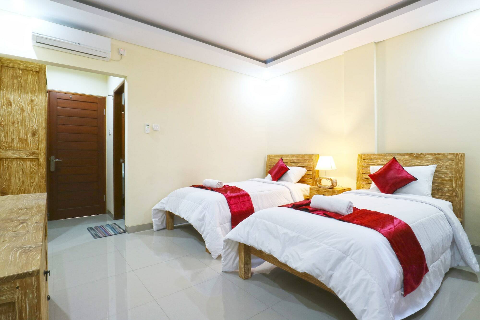 Lotus Bali Guest House Canggu Exterior foto